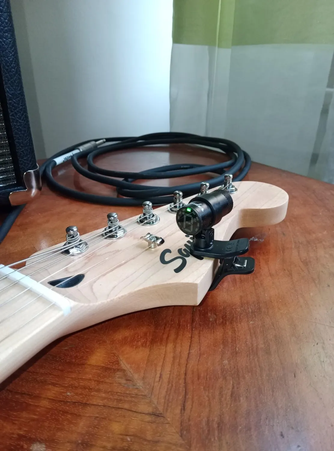 Fender Bullet accordatore clip cromatico LED chitarra