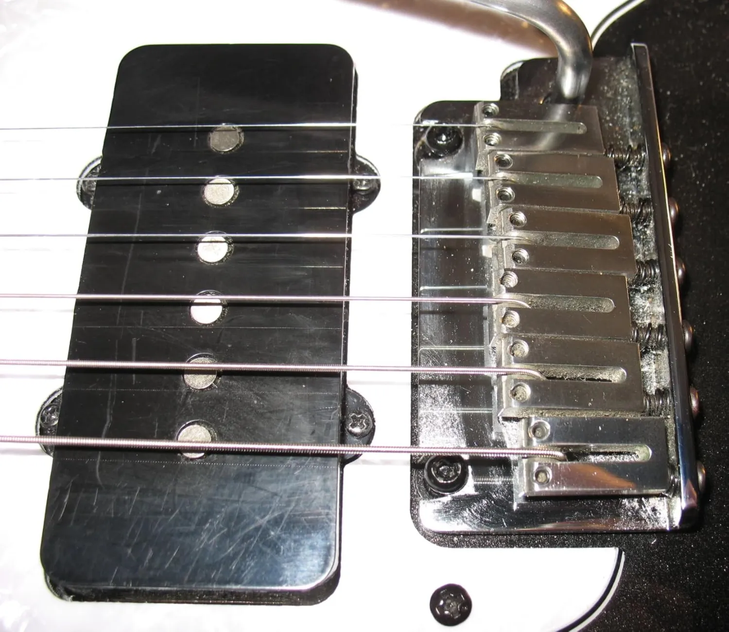Fender American Ultra Strat ponte tremolo acciaio lucido 2 punti