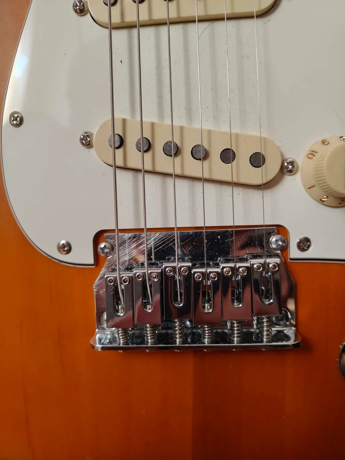 Fender Tex-Mex battipenna Stratocaster precablato parchment 11 fori