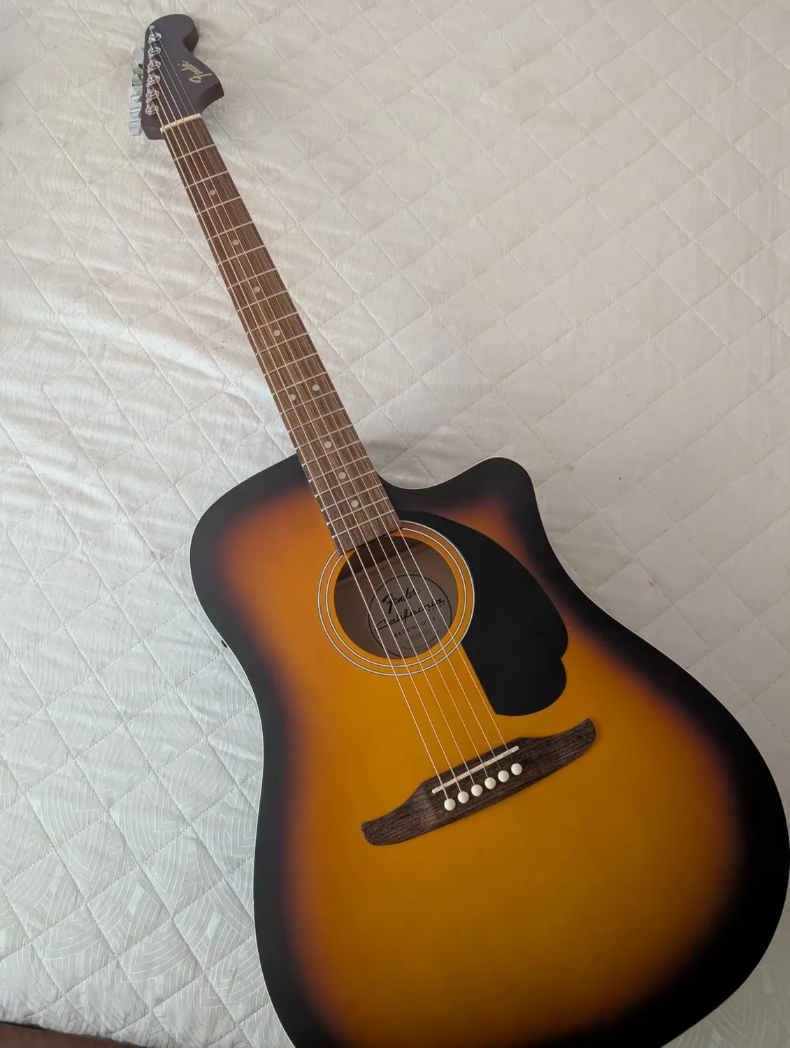 Fender Redondo CE chitarra elettroacustica Sunburst spalla mancante