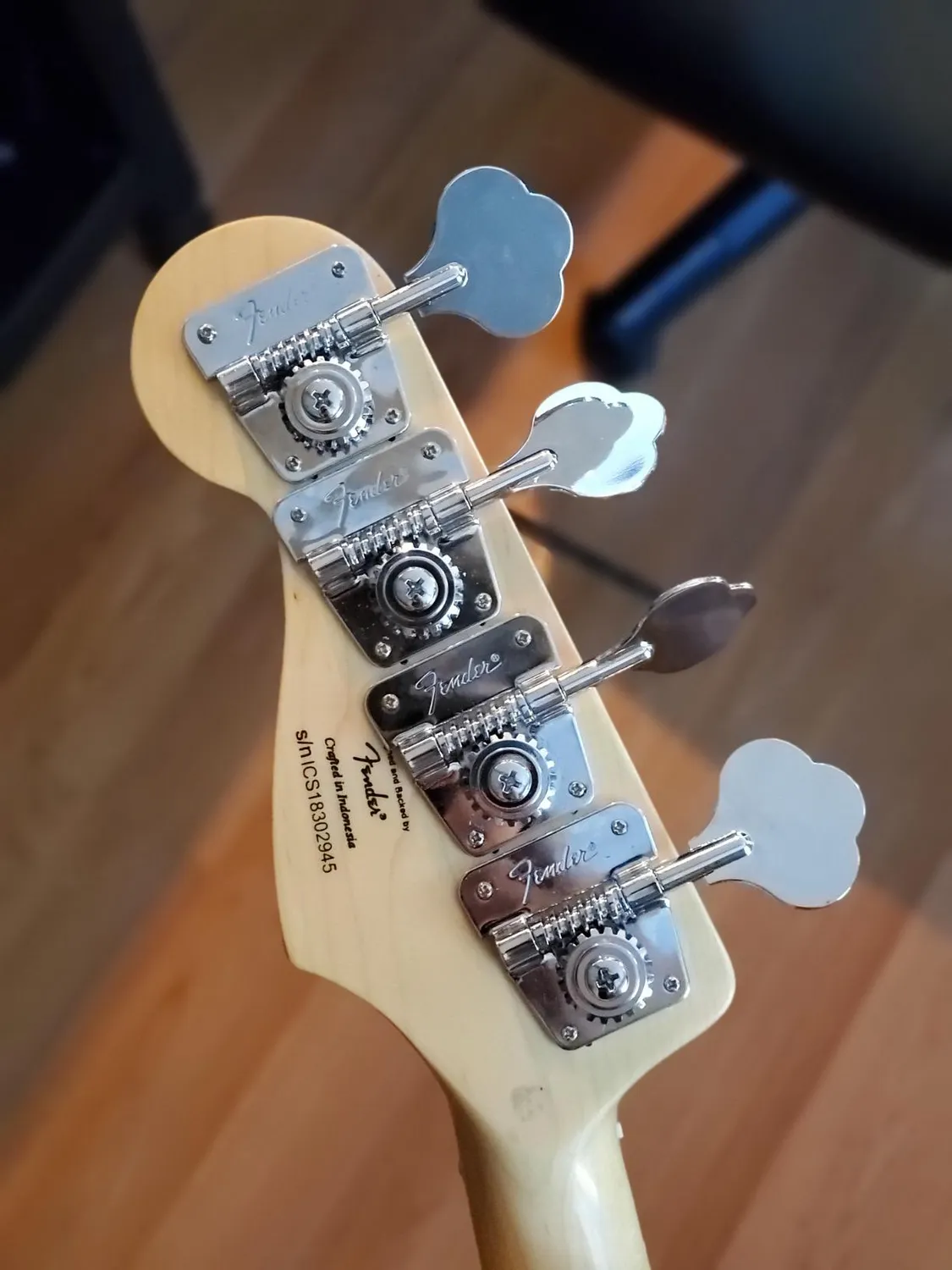 Fender Pure Vintage 70s meccaniche basso set 4x