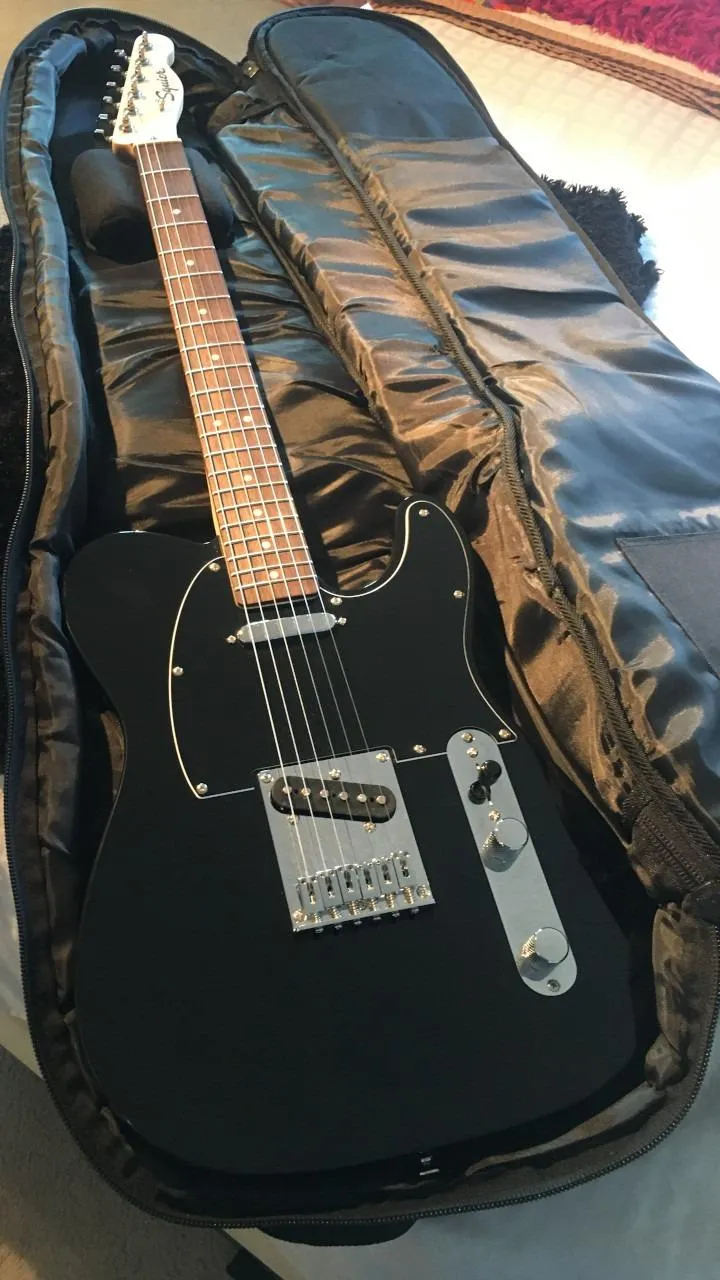 Fender battipenna Tele 8 fori nero multistrato