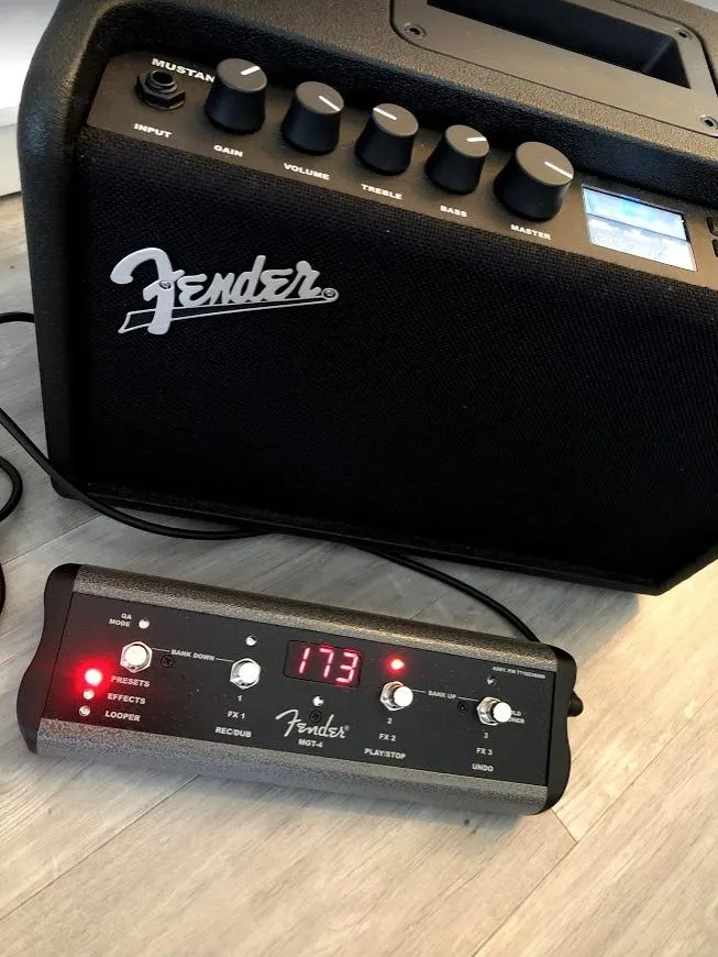 Fender Mustang footswitch 4 pulsanti amplificatore