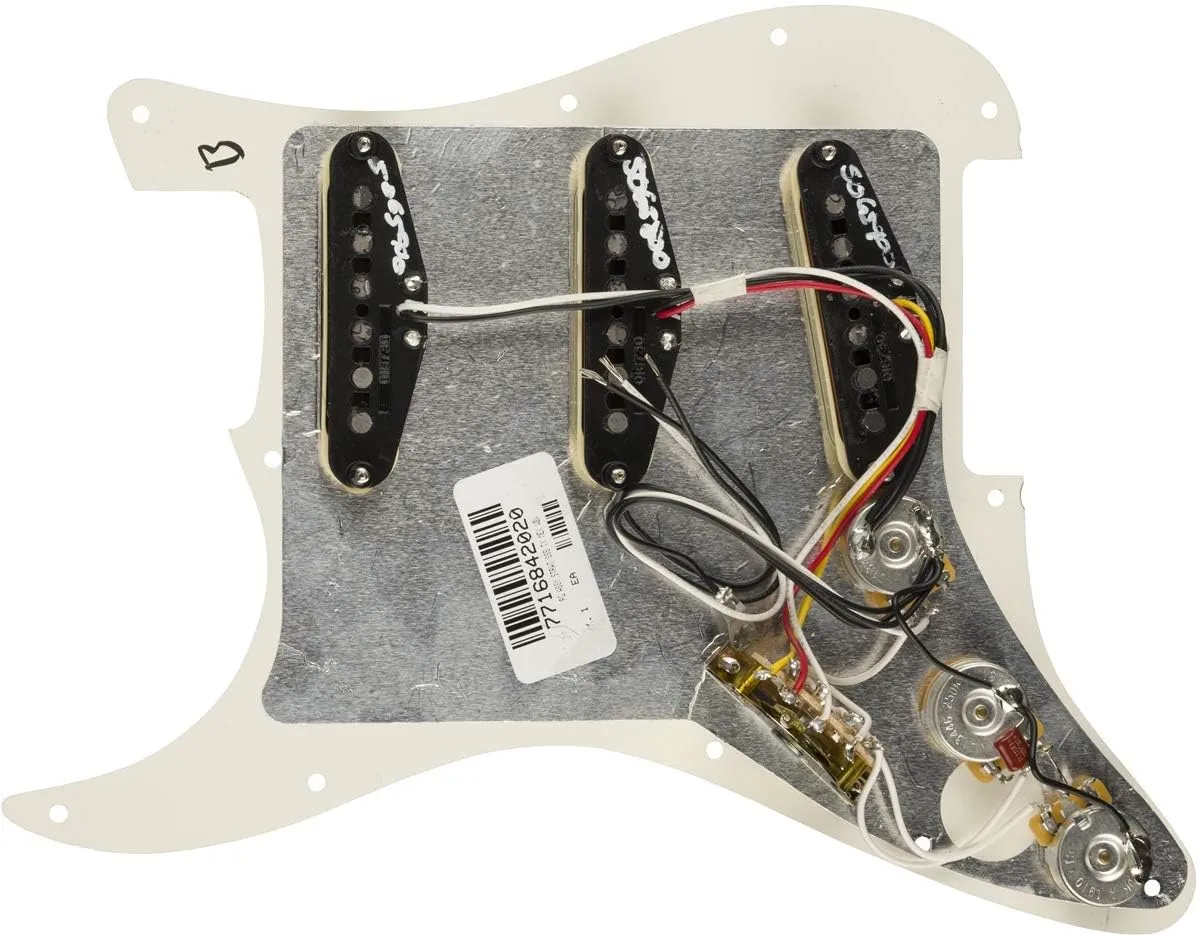 Fender Tex-Mex battipenna Stratocaster precablato parchment 11 fori