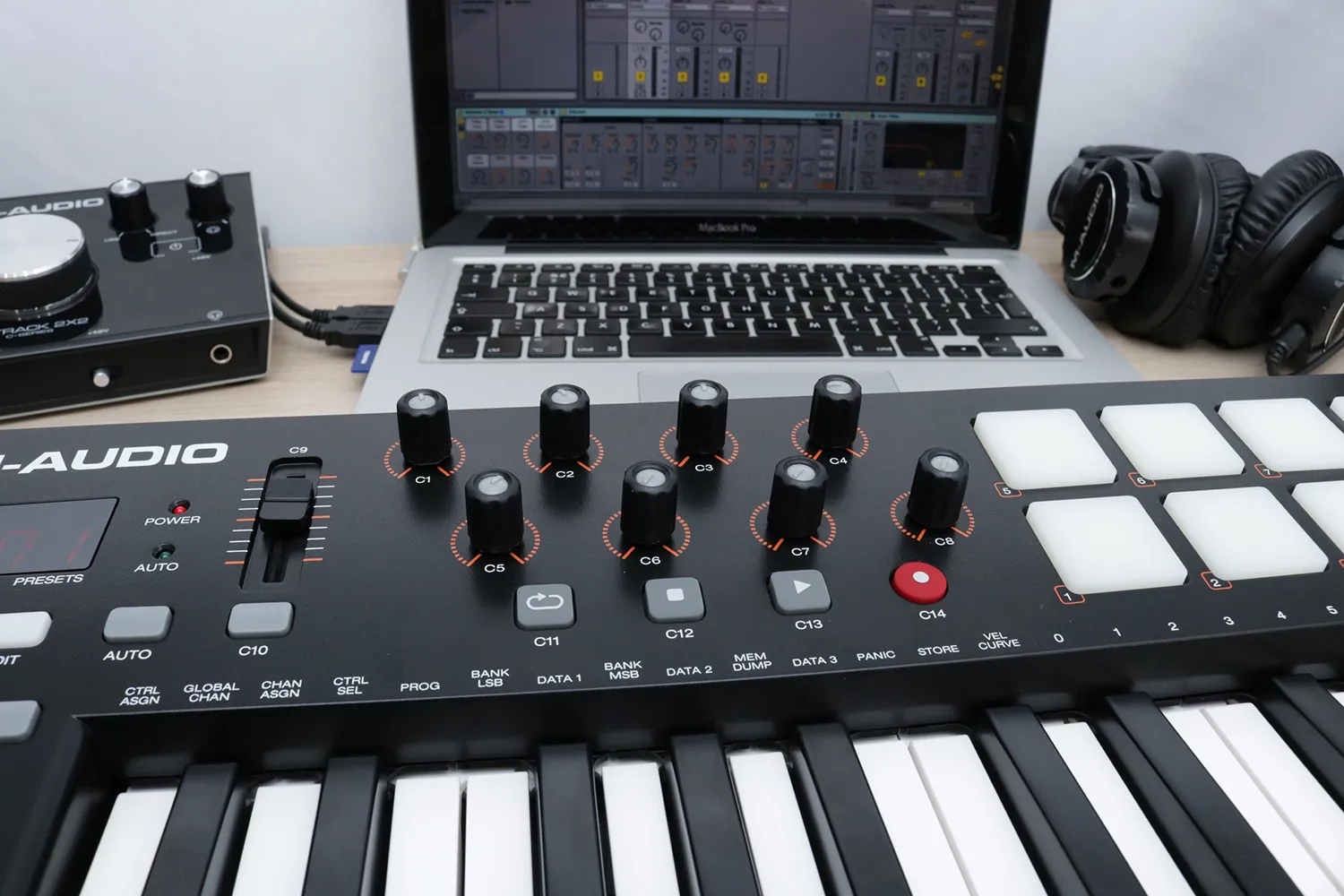 M-Audio Oxygen 25 IV tastiera MIDI controller 25 tasti USB