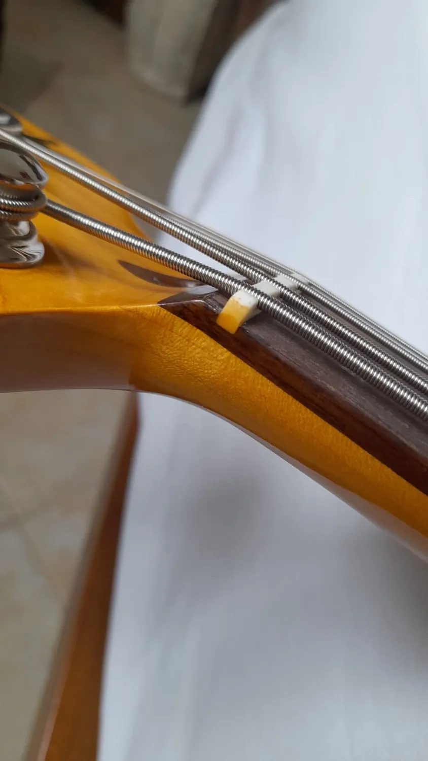 Squier Classic Vibe 60s basso Jazz 3-Color Sunburst