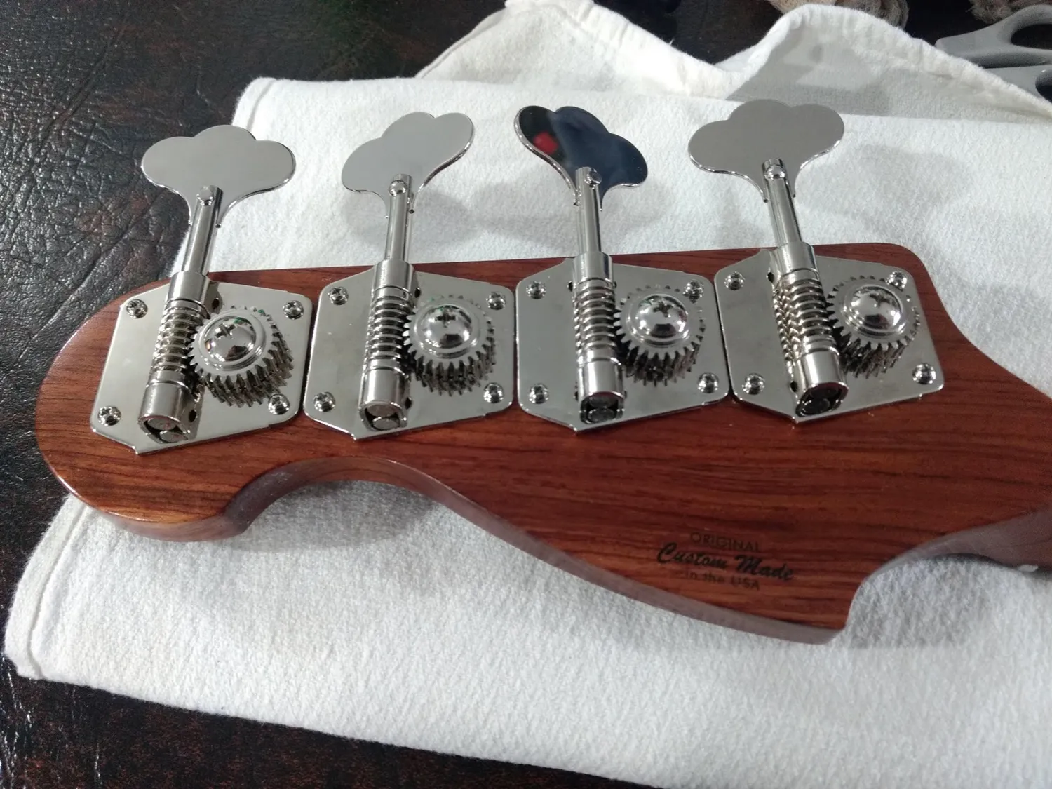 Fender Pure Vintage meccaniche basso nichel set 4 pezzi