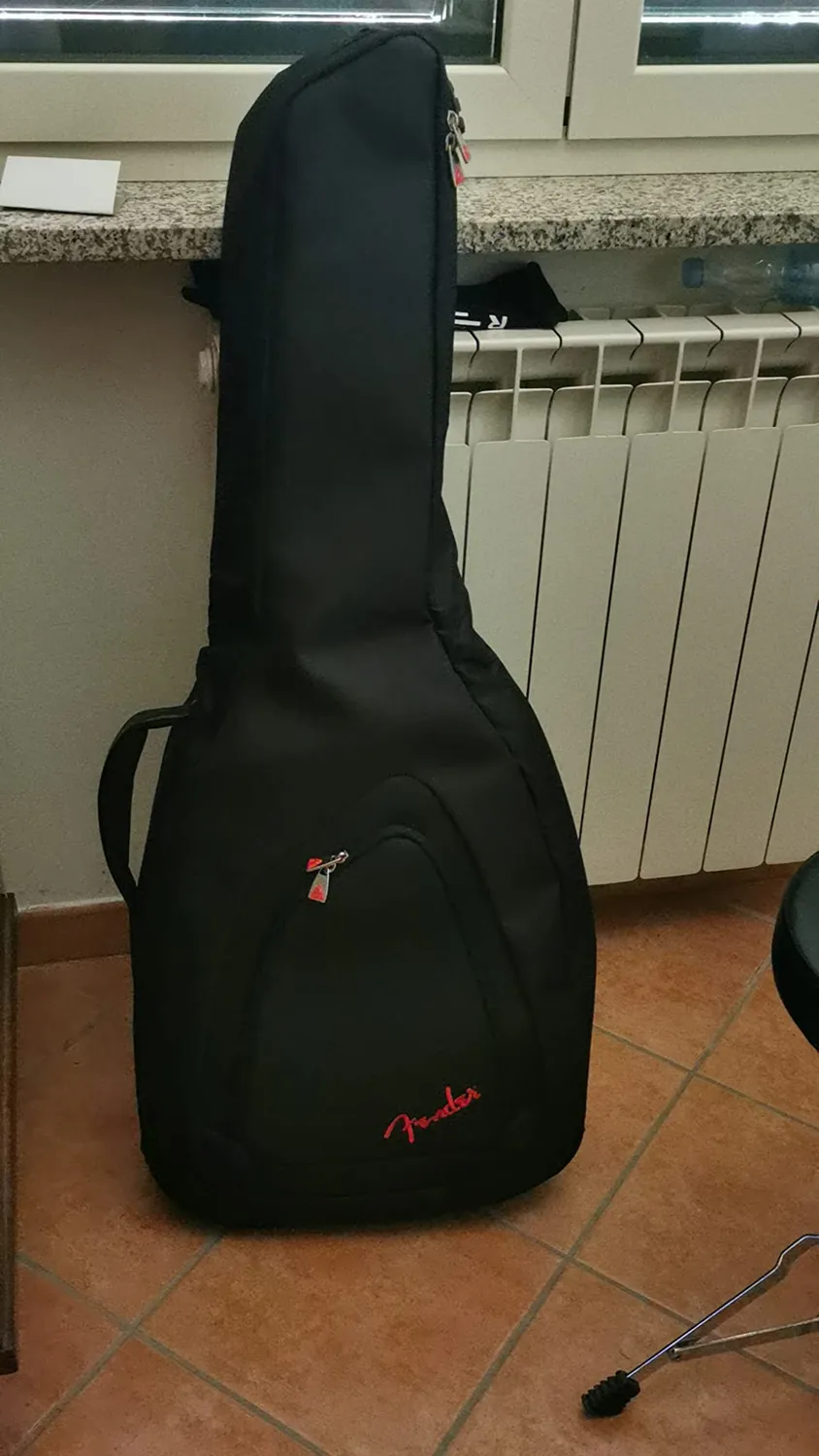 Fender FA610 borsa chitarra acustica dreadnought 10 mm nera