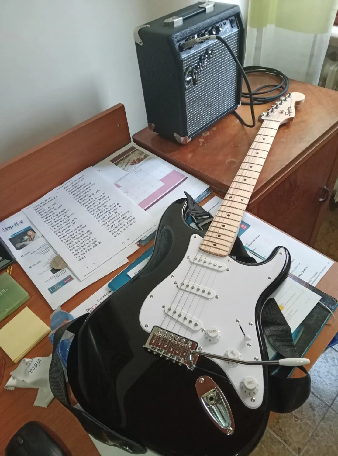 Squier Sonic Stratocaster kit chitarra elettrica sunburst bicolore