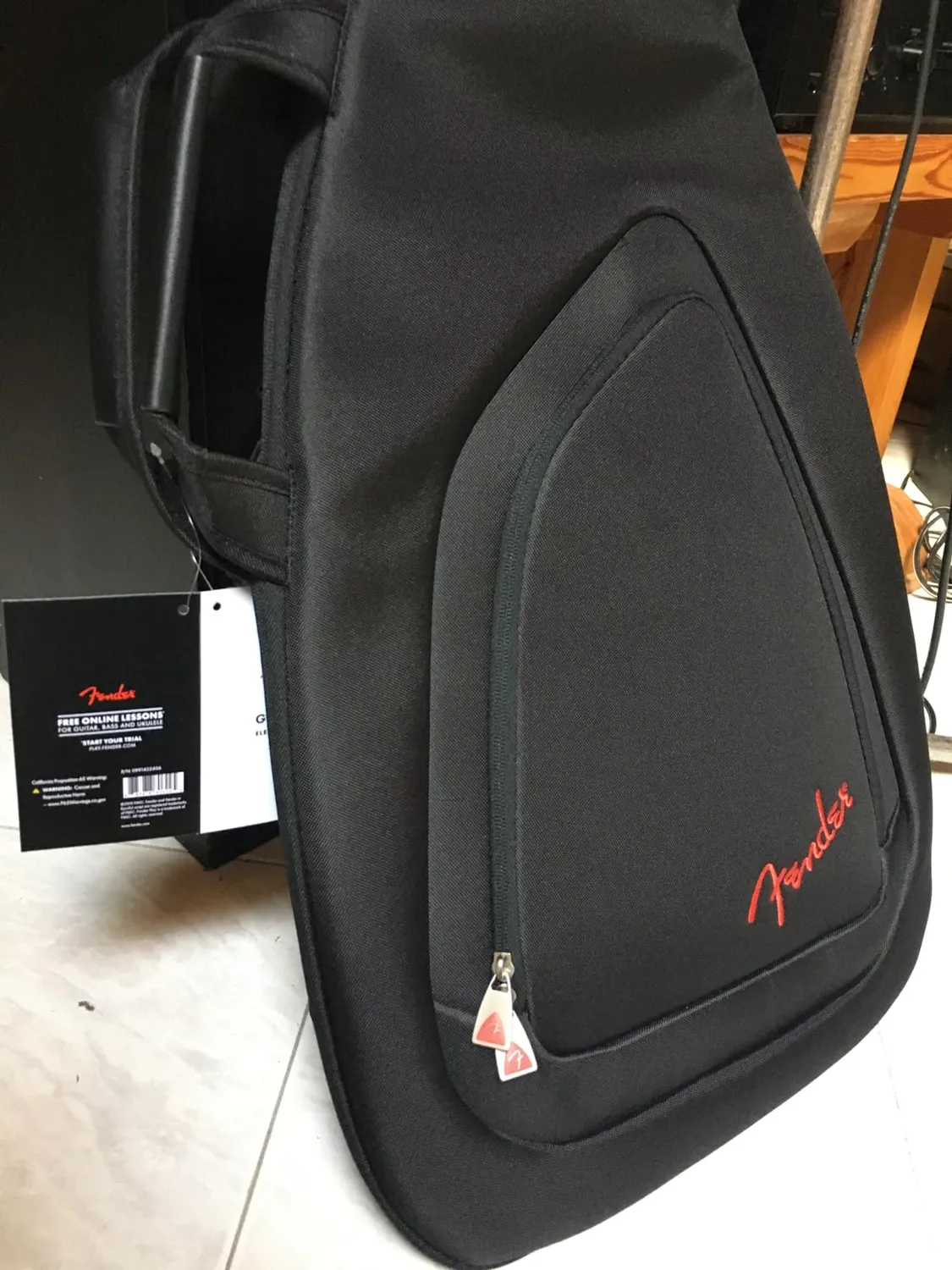 Fender FB610 Borsa Basso Elettrico Imbottita 10mm