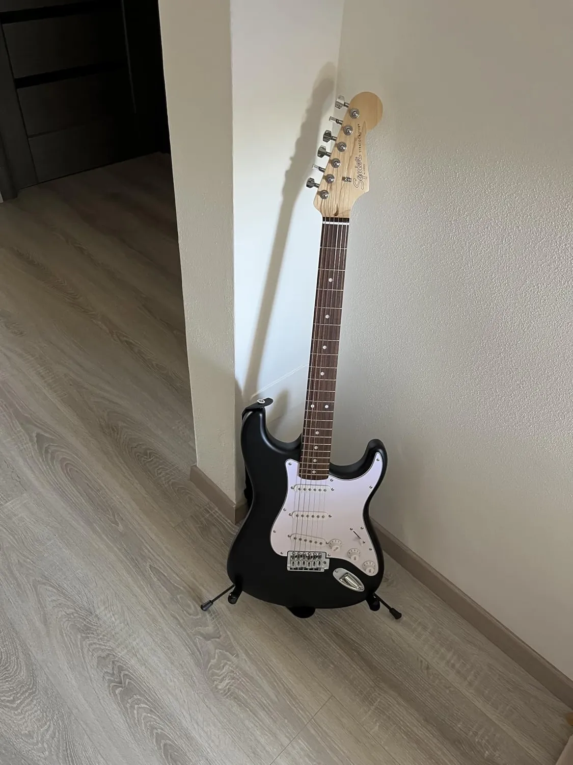 Fender Squier Debut Stratocaster kit chitarra nero con ampli 10G