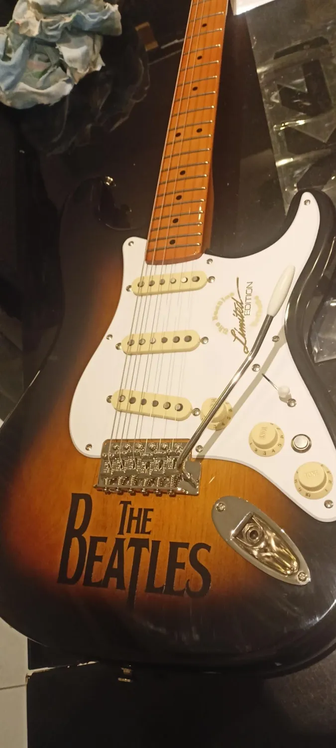 Squier Classic Vibe 50s Stratocaster Chitarra Sunburst Anni 50