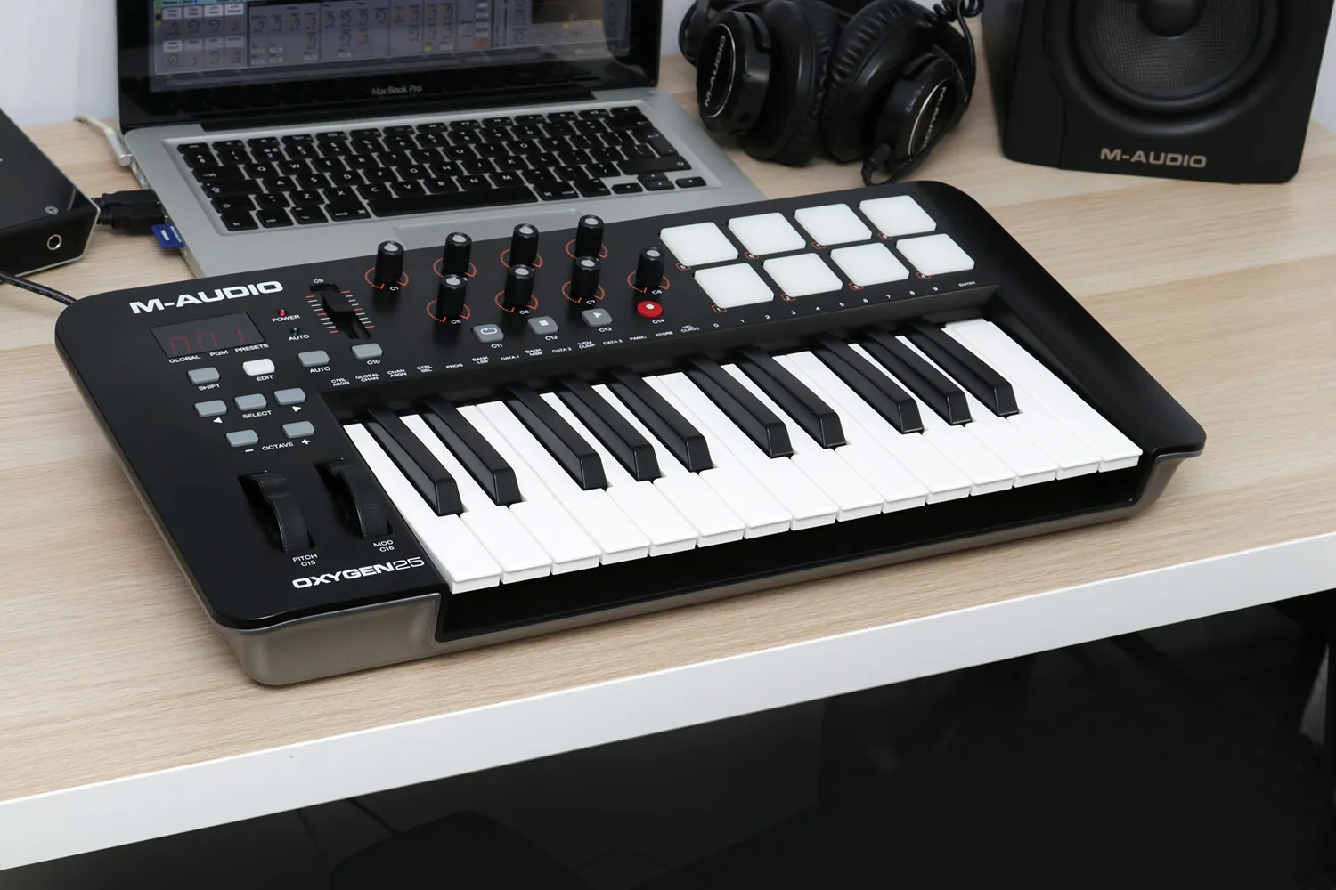 M-Audio Oxygen 25 IV tastiera MIDI controller 25 tasti USB