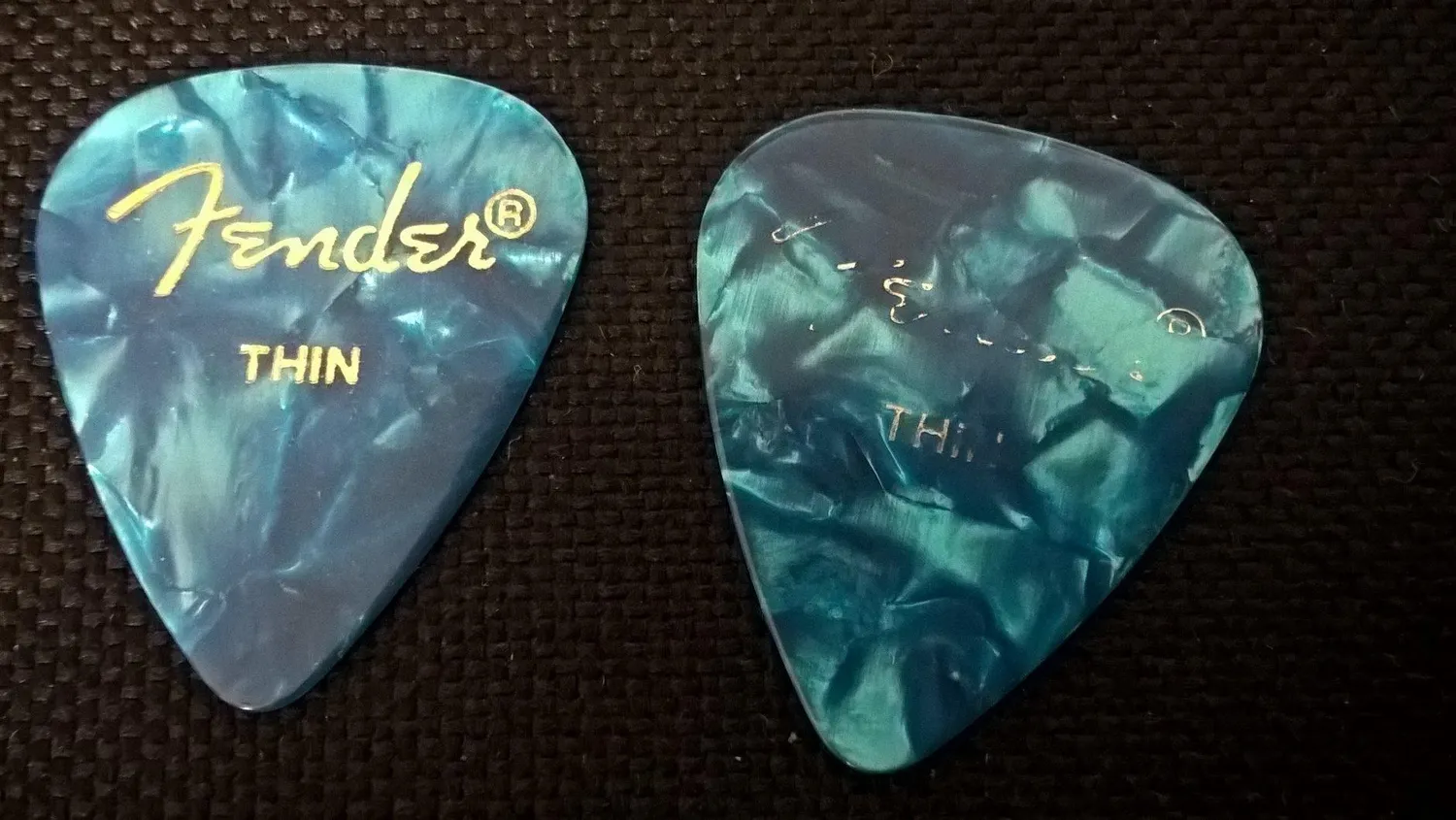 Fender 351 plettri chitarra thin red moto cellulosa