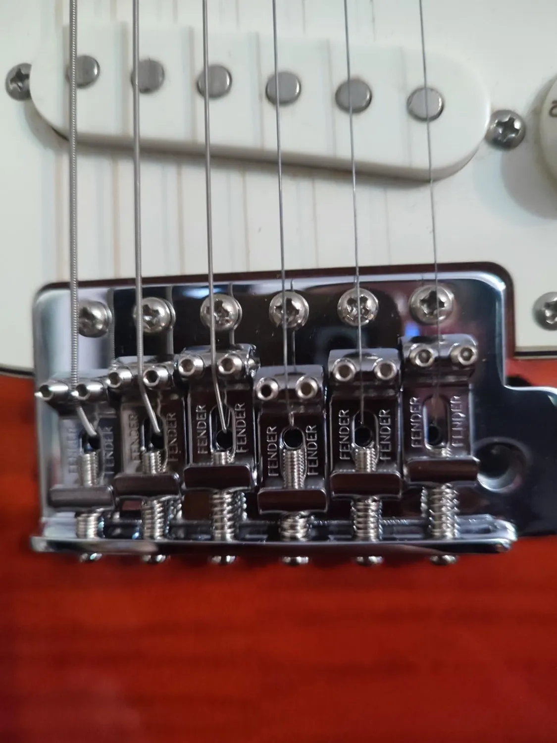 Fender Stratocaster ponte tremolo cromato 6 viti