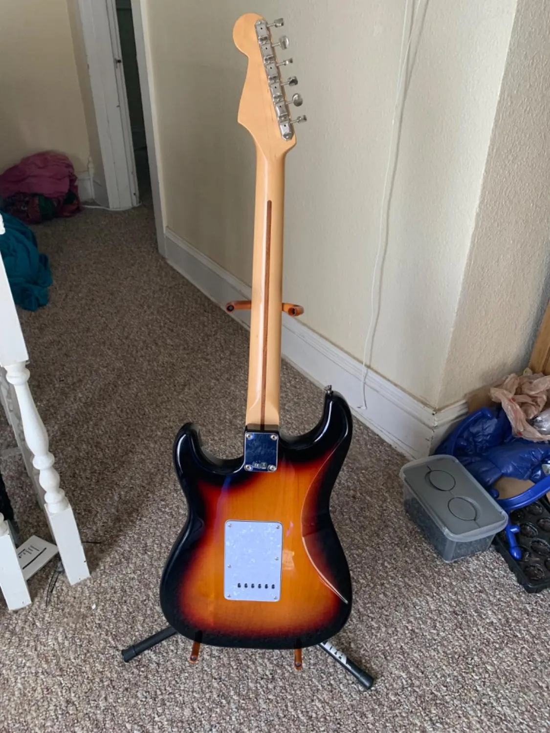 Fender Classic 60s Strat Corpo SSS Sunburst 3 Colori
