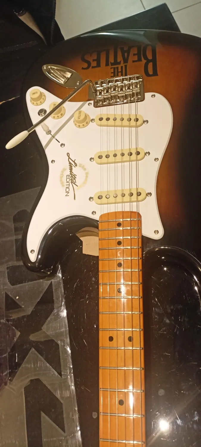 Squier Classic Vibe 50s Stratocaster Chitarra Sunburst Anni 50