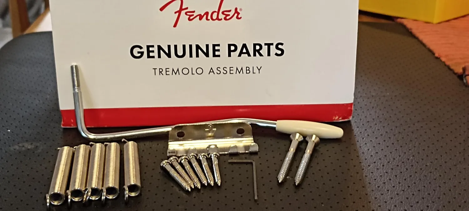 Fender Stratocaster Tremolo Vintage Assembly ponte cromato acciaio