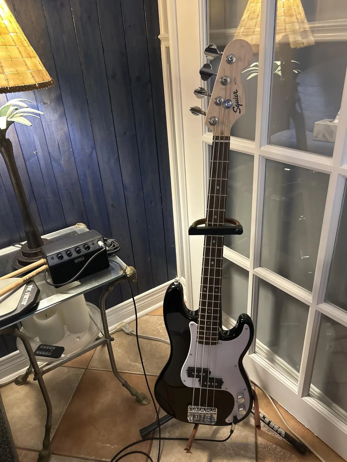 Squier Mini Precision Bass basso elettrico 3/4 Sunburst scala corta